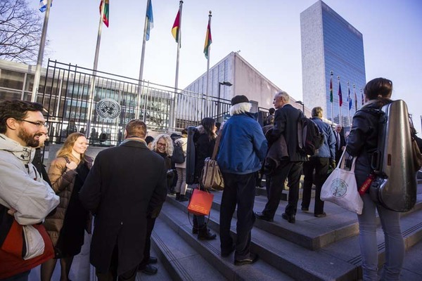 Photo Flash: Alan Gilbert and the New York Philharmonic Perform at United Nations Image
