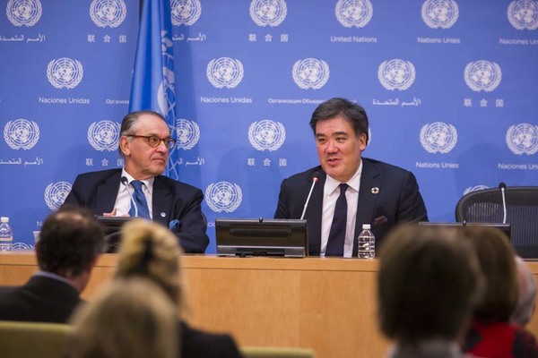 Photo Flash: Alan Gilbert and the New York Philharmonic Perform at United Nations Image
