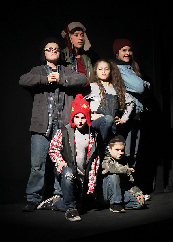Photo Flash: First Look at THE BEST CHRISTMAS PAGEANT EVER, Ending This Weekend at OCTA Image