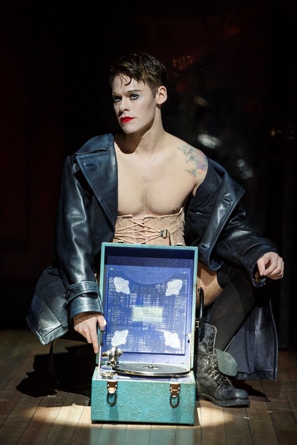 Photo Flash: National Tour of CABARET Comes to the Broward Center Image