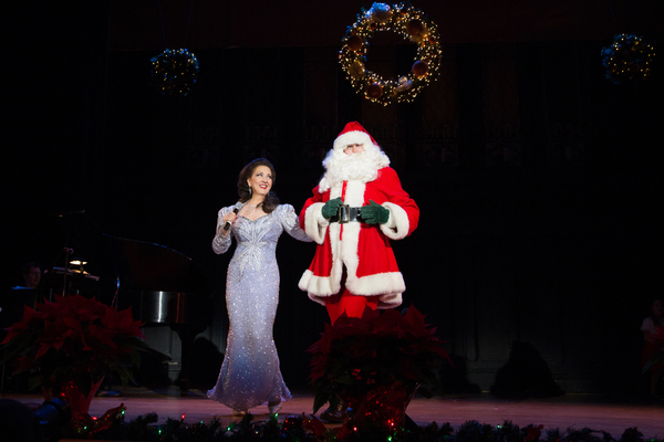 Photo Flash: Cristina Fontanelli Performs 13th Annual 'Christmas in Italy' at The Landmark Theater 