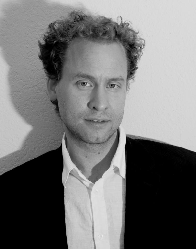 Design-Focused 'in 1: the podcast' Welcomes Tony-Nominated Lighting Designer Japhy Weideman Image