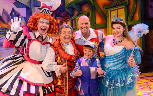 Photo Flash: DICK WHITTINGTON Stars Assemble for Birmingham's Biggest Panto, Opening Tonight Image