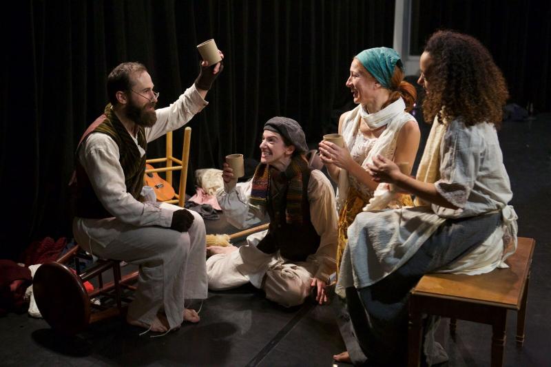 Review: The Re-Imagined Beauty of New Ohio Theatre's A CHRISTMAS CAROL Image