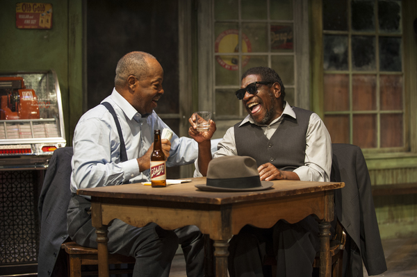 Photo Flash: First Look - EAST TEXAS HOT LINKS Extends at Writers Theatre; Eugene Lee to Stop By! Image
