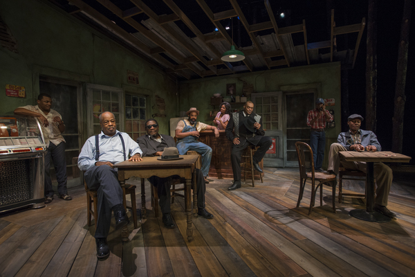Photo Flash: First Look - EAST TEXAS HOT LINKS Extends at Writers Theatre; Eugene Lee to Stop By! Image