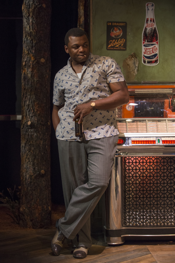 Photo Flash: First Look - EAST TEXAS HOT LINKS Extends at Writers Theatre; Eugene Lee to Stop By! Image