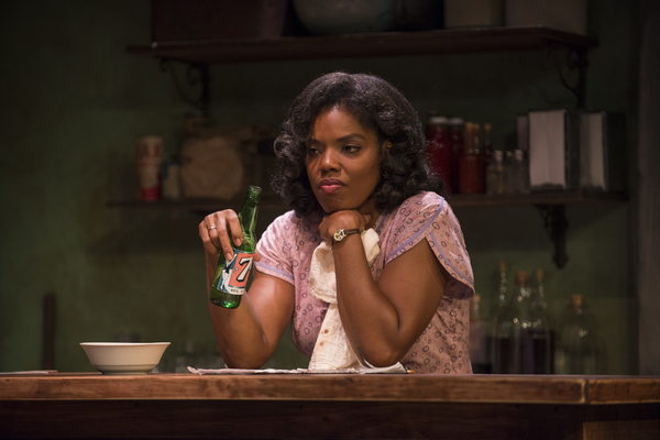 Photo Flash: First Look - EAST TEXAS HOT LINKS Extends at Writers Theatre; Eugene Lee to Stop By! Image