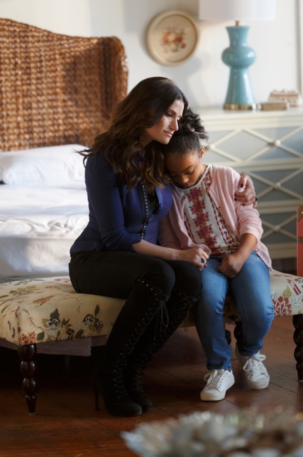 Photo Flash: First Look - Idina Menzel, Nia Long Star in BEACHES on Lifetime Image
