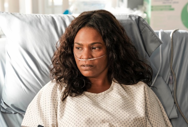 Photo Flash: First Look - Idina Menzel, Nia Long Star in BEACHES on Lifetime 
