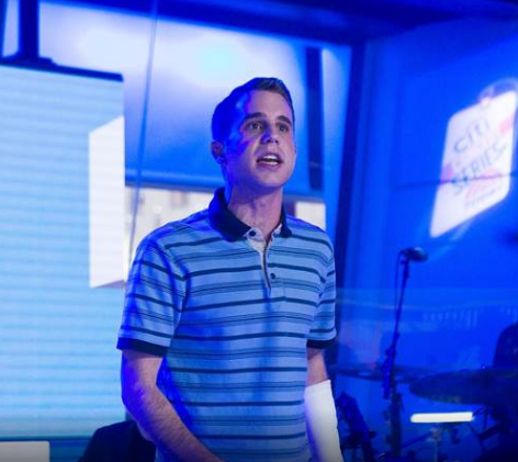 VIDEO: DEAR EVAN HANSEN's Ben Platt & Lauren Dreyfuss Perform 'Only Us' Image