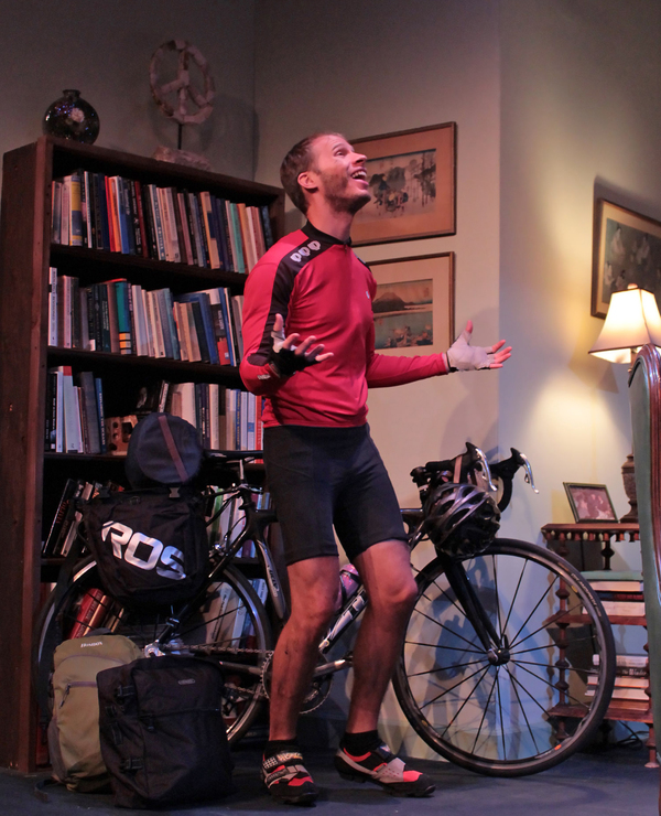 Photo Flash: Gently Comic Drama 4000 MILES Takes to the Stage Image