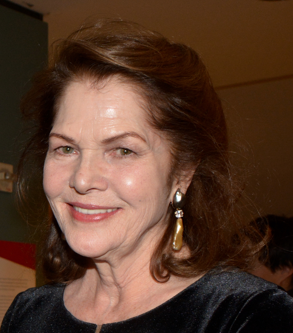 Lois Chiles Photo