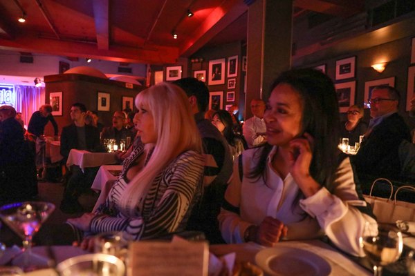 Photo Coverage: Justin 'Squigs' Robertson Draws at Jim Caruso's Cast Party Image