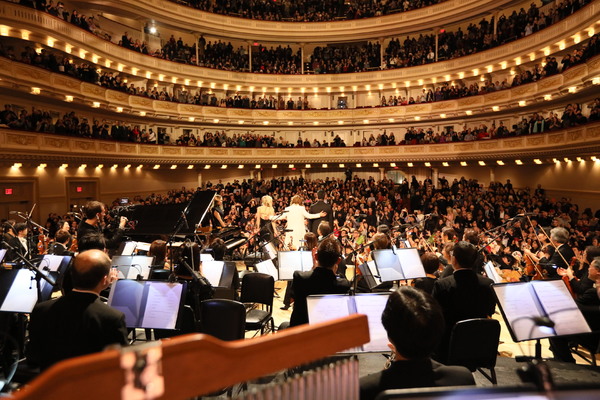 Photo Flash: First Look at Yoshiki With the Tokyo Philharmonic Orchestra at Carnegie Hall Image