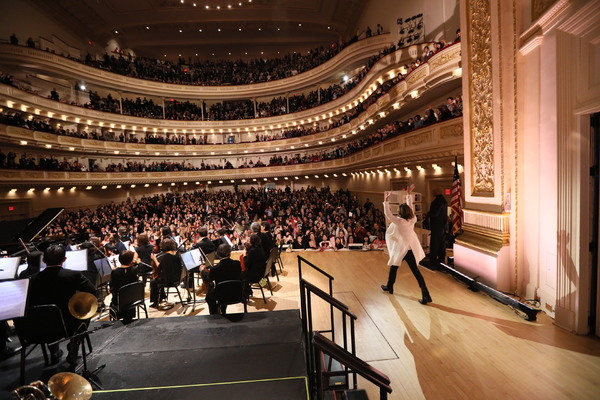 Photo Flash: First Look at Yoshiki With the Tokyo Philharmonic Orchestra at Carnegie Hall Image