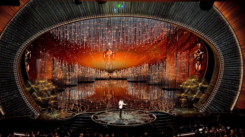Design-Focused 'in 1: the podcast' Welcomes Tony and Emmy-Winner Derek McLane Image