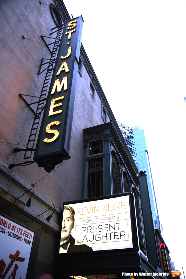 Up on the Marquee: PRESENT LAUGHTER, Starring Kevin Kline Image