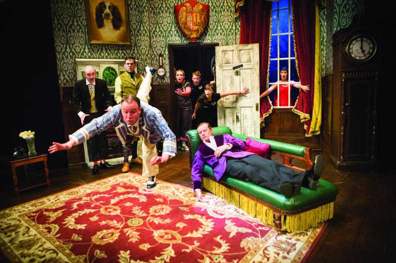 THE PLAY THAT GOES WRONG Celebrates 1001st Performance at the Duchess Theatre Image