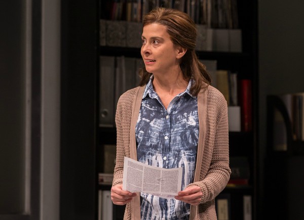 Photo Flash: First Look at Chicago Premiere of GLORIA at the Goodman Image