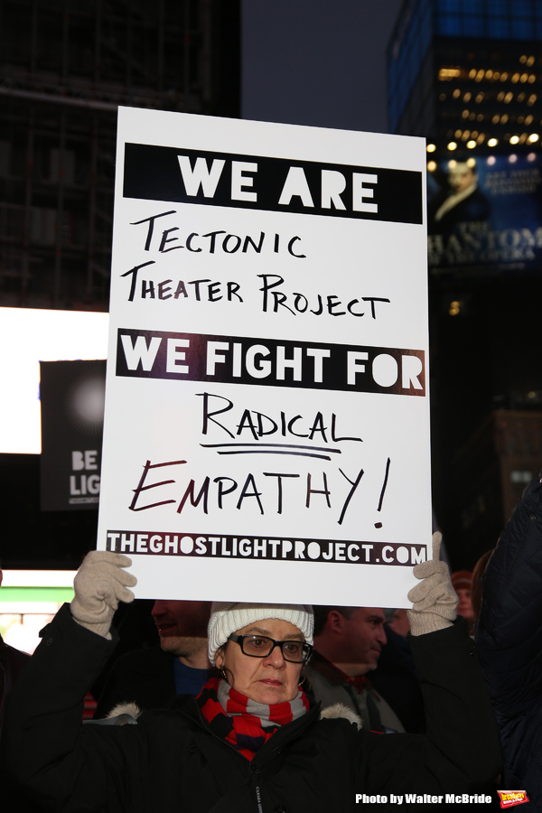 Photo Coverage: On Inauguration Eve, Broadway Unites to Take a Pledge for the Ghostlight Project 