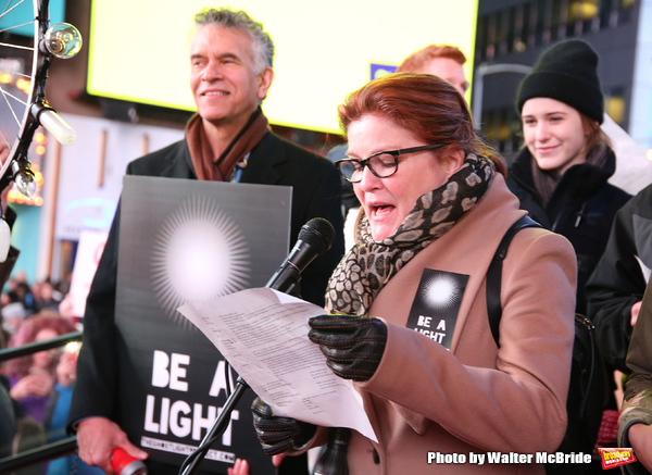 Photo Coverage: On Inauguration Eve, Broadway Unites to Take a Pledge for the Ghostlight Project 