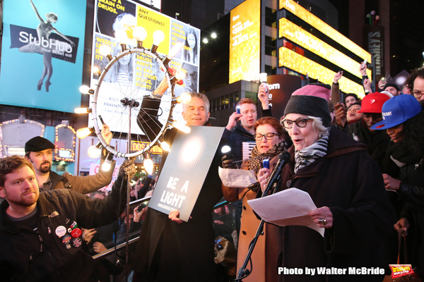 Photo Coverage: On Inauguration Eve, Broadway Unites to Take a Pledge for the Ghostlight Project 