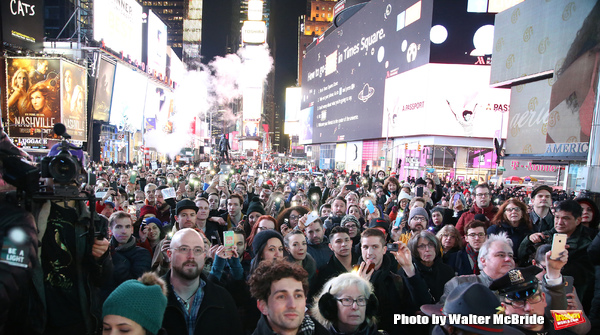 Photo Coverage: On Inauguration Eve, Broadway Unites to Take a Pledge for the Ghostlight Project Image