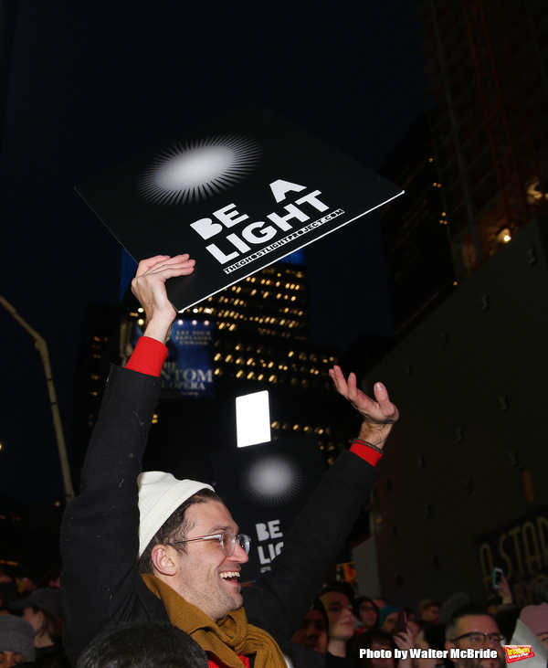 Photo Coverage: On Inauguration Eve, Broadway Unites to Take a Pledge for the Ghostlight Project Image