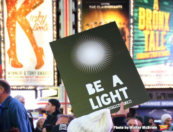 Photo Coverage: On Inauguration Eve, Broadway Unites to Take a Pledge for the Ghostlight Project 