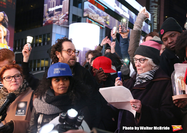 Photo Coverage: On Inauguration Eve, Broadway Unites to Take a Pledge for the Ghostlight Project 