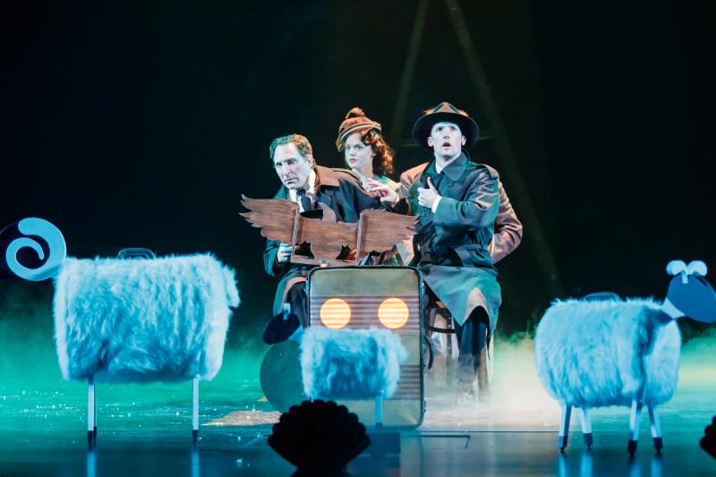 Review: Village's THE 39 STEPS Packed with Laughs but Lacks Pace Image