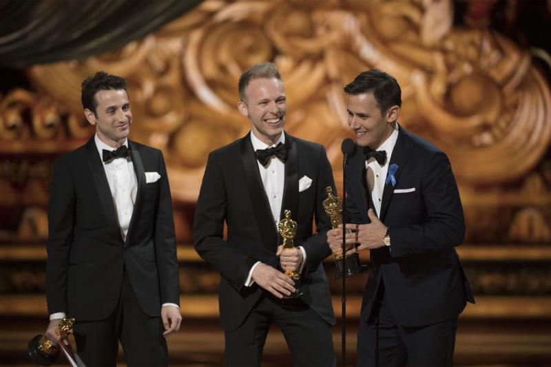 Benj Pasek and Justin Paul Win Oscar for LA LA LAND's 'City of Stars' 