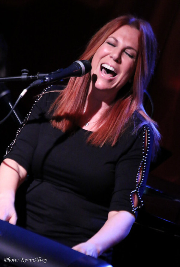 Photo Flash: Victoria Shaw Returns to Birdland with UNDER THE COVERS Image