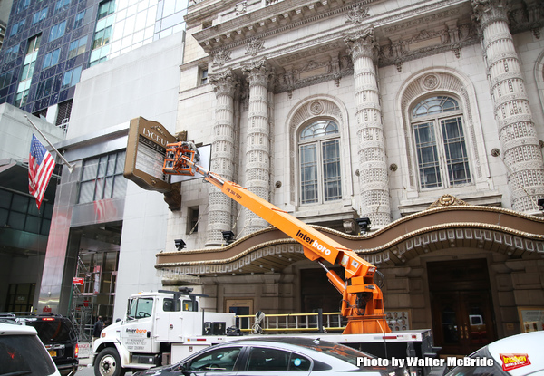 Up on the Marquee: THE PLAY THAT GOES WRONG Image