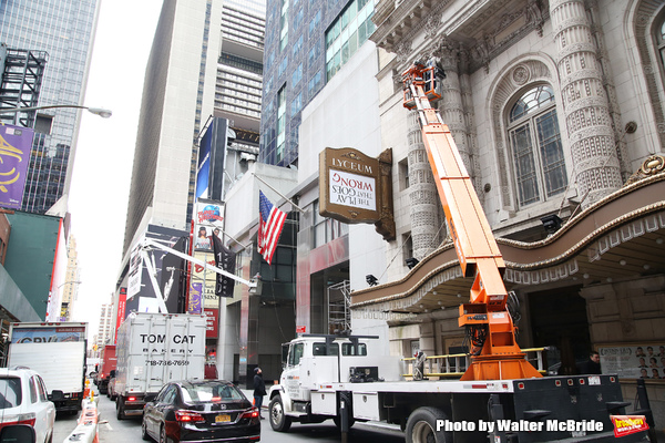 Up on the Marquee: THE PLAY THAT GOES WRONG Image