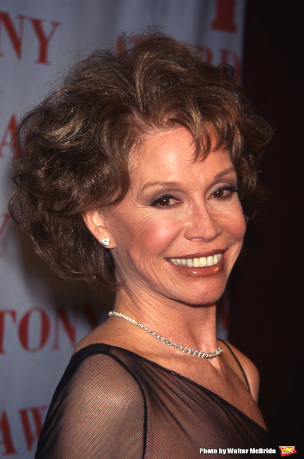 Photo Flash: Remembering Mary Tyler Moore Image
