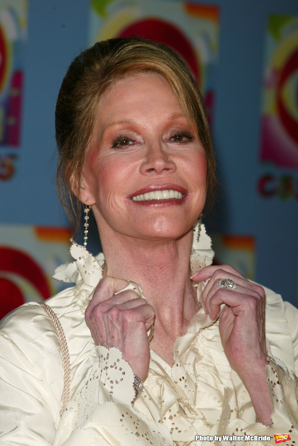 Photo Flash: Remembering Mary Tyler Moore Image