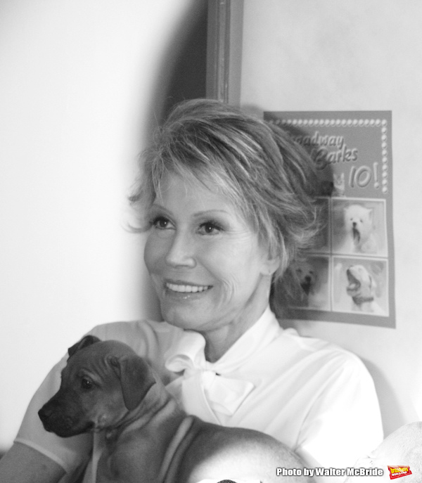 Photo Flash: Remembering Mary Tyler Moore Image