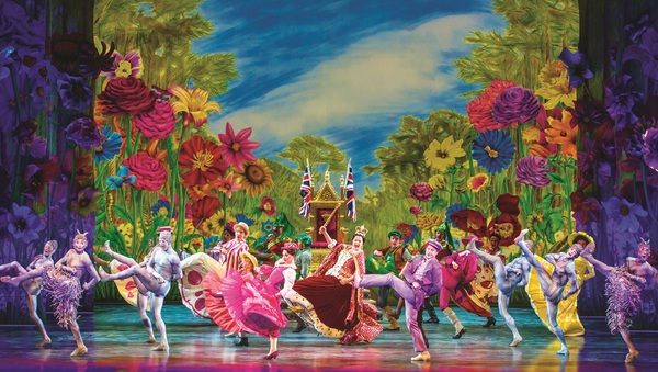 Photo Flash: First Look at International Tour of MARY POPPINS Image