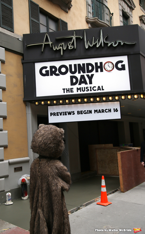 Photo Coverage: Staten Island Chuck Helps Andy Karl & GROUNDHOG DAY Company Open the Box Office! Image