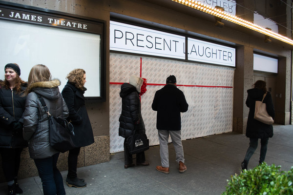 Photo Flash: Ticket Buyers Unwrap the PRESENT LAUGHTER Box Office Image