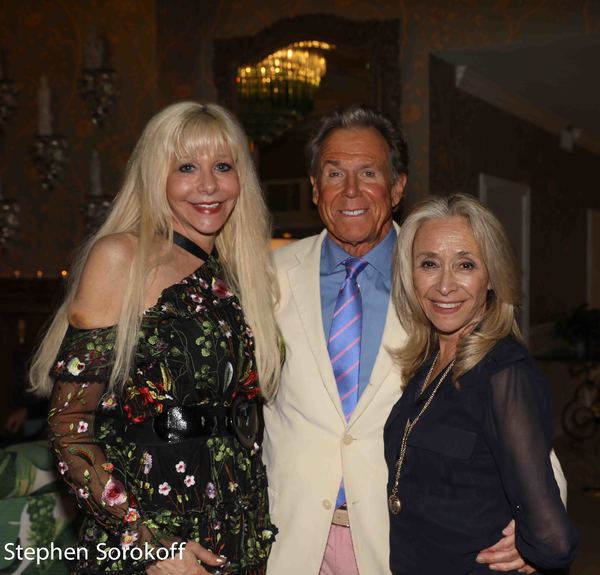 Photo Coverage: Tommy Tune Concludes Engagement at The Colony Hotel Image