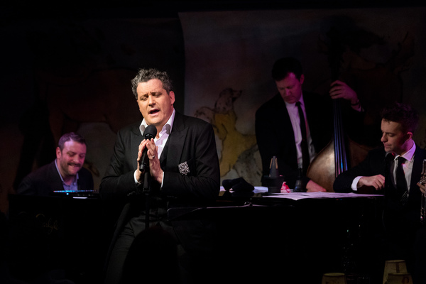 Photo Flash: See Isaac Mizrahi's Sold-Out DOES THIS SONG MAKE ME LOOK FAT? at Cafe Carlyle; Show Added! Image