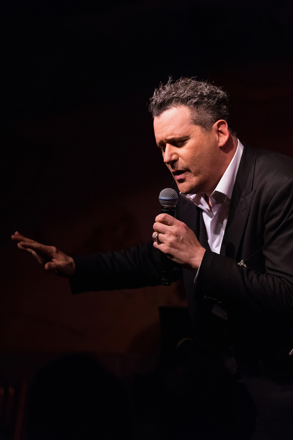 Photo Flash: See Isaac Mizrahi's Sold-Out DOES THIS SONG MAKE ME LOOK FAT? at Cafe Carlyle; Show Added! Image
