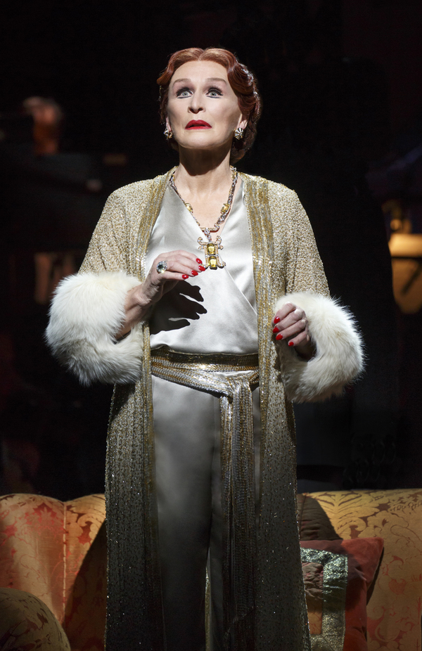 Photo Flash: The Stars of SUNSET BOULEVARD Are Ready for Their Close Up in All-New Production Shots Image