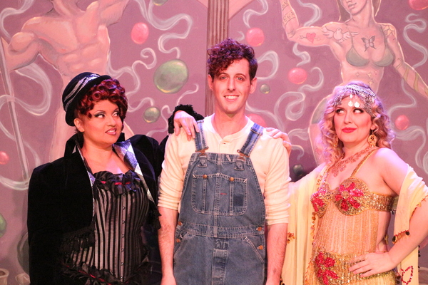 Photo Flash: PIPPIN Opens at the Woodlawn Theatre in San Antonio Image
