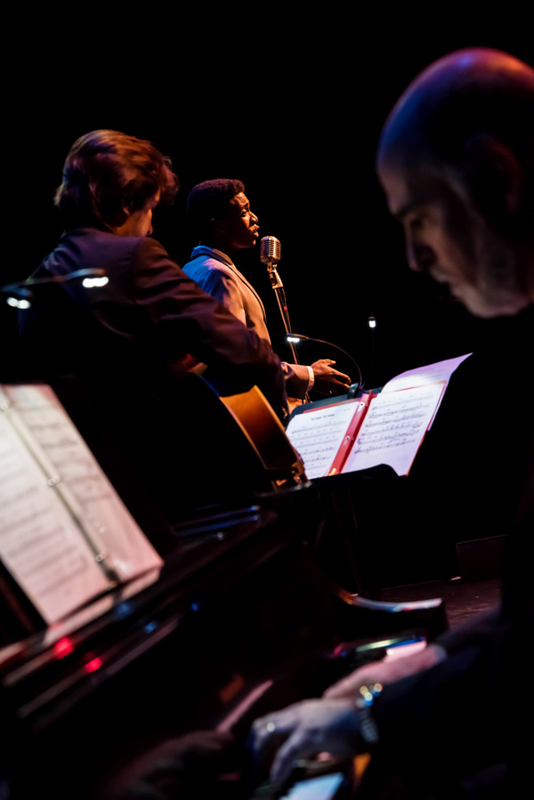Photo Flash: Evan Tyrone Martin Sings Nat King Cole in Chicagoland on Today Image