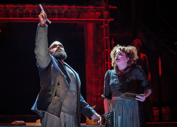 Photo Flash: Paramount Theatre's Bold New Production of SWEENEY TODD 