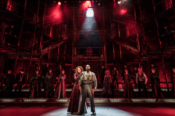 Photo Flash: Paramount Theatre's Bold New Production of SWEENEY TODD Image